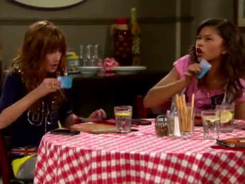 Shake_It_Up_-_Best_Friends_-_Disney_Channel_Official 137