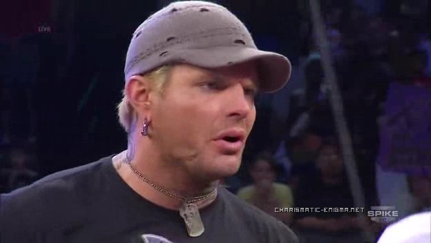 21366918_NNUXHJOLI[1] - poze cu jeff hardy