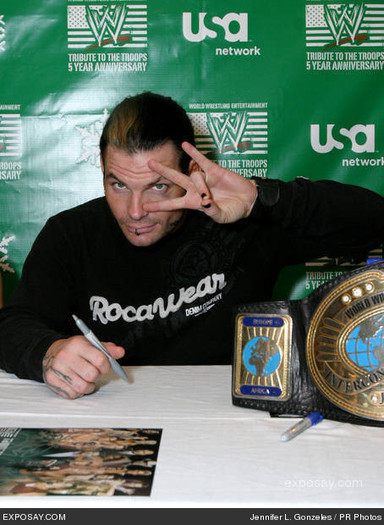 21366927_ADAHTPYQY[1]