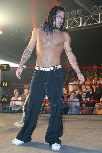 21367438_MQNLPTSQV[1] - poze cu jeff hardy