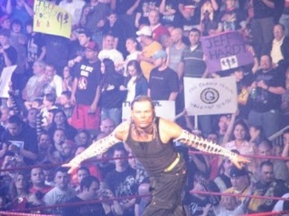 21367474_LECRAKLKW[1] - poze cu jeff hardy