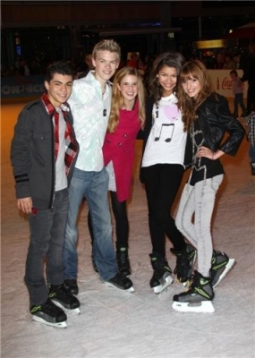 normal_ - 0 Zendaya Coleman 0