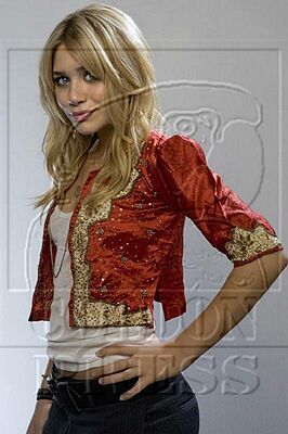 Ashley Olsen (21)
