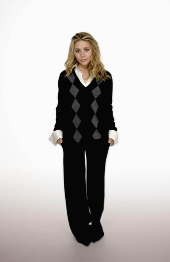 Ashley Olsen (38)