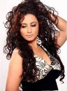 images (17) - Divya Dutta