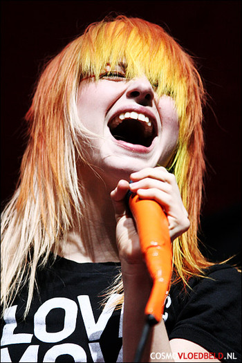 Paramore_I_by_chaosmo - My favorite band