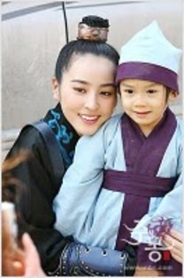 yuri so seo no - Legendele Palatului Printul Jumong