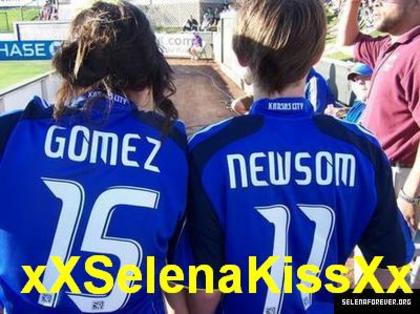 normal_f_Selena3m_d6f6722