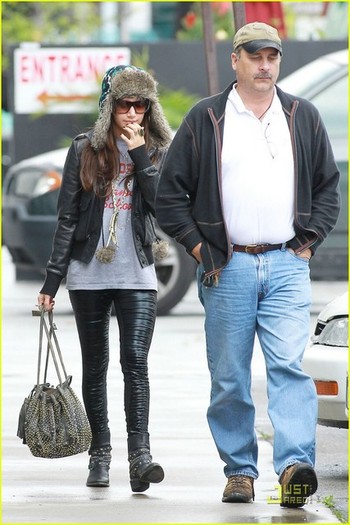 ashleytisdalelunchmike0