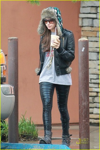 ashleytisdalelunchmike0v