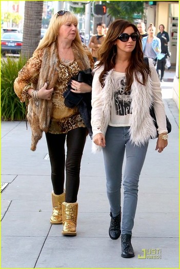 ashleytisdaleplanet02