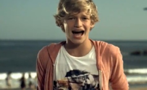 Cody-Simpson-iYiYi-music-video