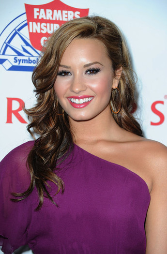 Demi+Lovato+Padres+Contra+El+Cancer+25th+Annual+LqhYS7ZWQ21l