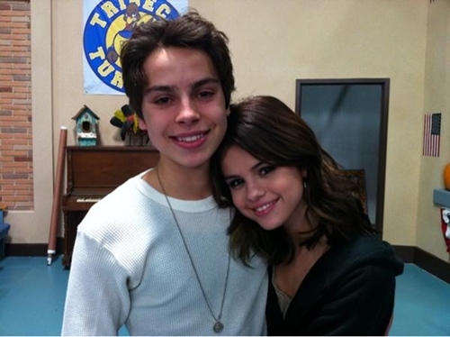 tumblr_le0zi6OD0C1qf2xzj - Selena Gomez