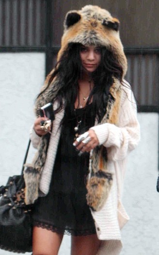 1534g21 - Vanessa Hudgens