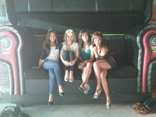 nicole-anderson-and-chelsea-staub-500x375