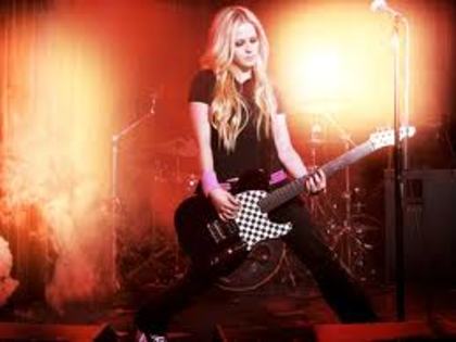 images (34) - Avril Lavigne