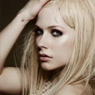 images (100) - Avril Lavigne