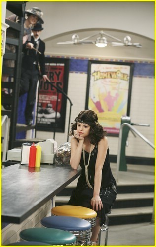 25453595_CECINAXDW - selena gomez