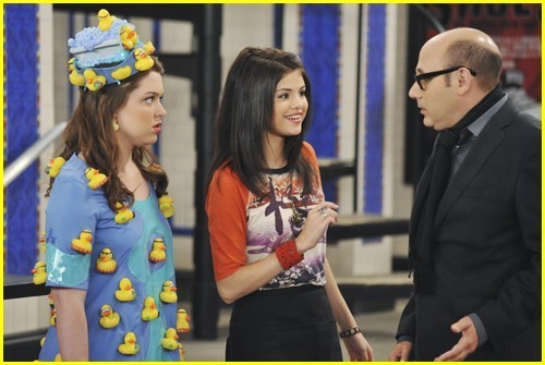 25453611_EQOSPEYOW - selena gomez