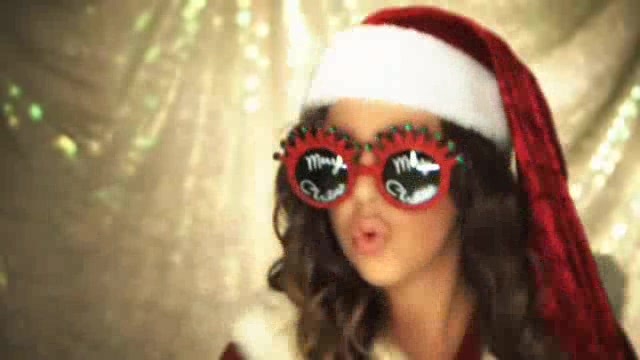 A Miley Cyrus Christmas 018