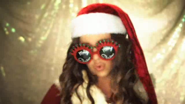 A Miley Cyrus Christmas 039