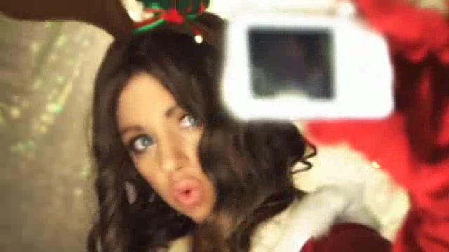 A Miley Cyrus Christmas 043