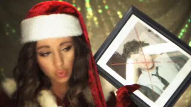 A Miley Cyrus Christmas 050