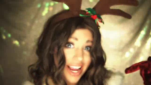A Miley Cyrus Christmas 057