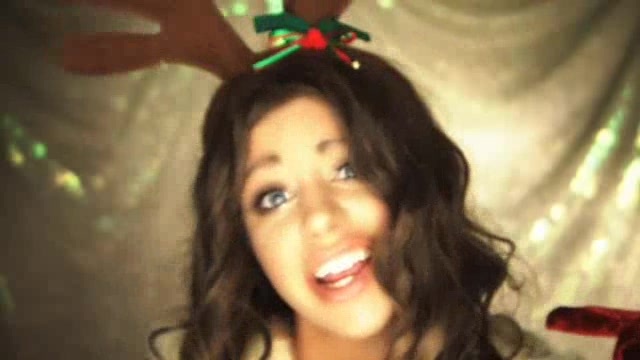 A Miley Cyrus Christmas 059