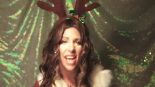 A Miley Cyrus Christmas 079