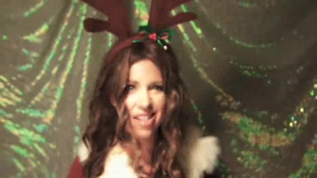 A Miley Cyrus Christmas 081