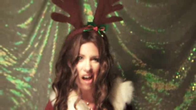 A Miley Cyrus Christmas 083