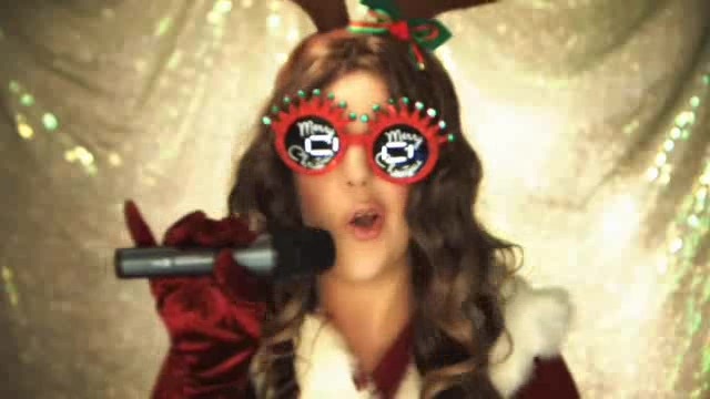 A Miley Cyrus Christmas 091
