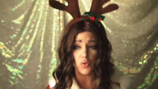 A Miley Cyrus Christmas 140