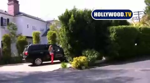 EXCLUSIVE- Miley Cyrus Reunites With Hollywood.TV and Alison 125