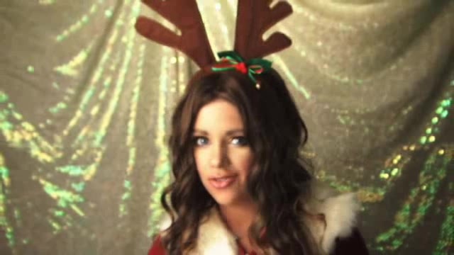 A Miley Cyrus Christmas 152