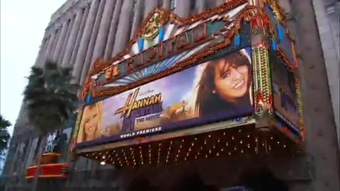 Hannah Montana- The Movie Premiere 018 - 0 Screencaptures  By  Me  with  Miley  Cyrus  Or  Hannah  Montana  - HMF  Premiere At Hollywood
