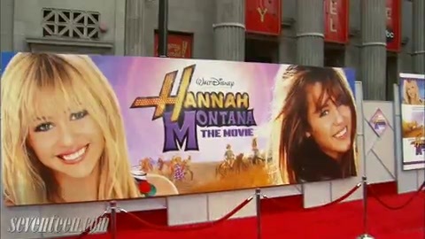 Hannah Montana- The Movie Premiere 022 - 0 Screencaptures  By  Me  with  Miley  Cyrus  Or  Hannah  Montana  - HMF  Premiere At Hollywood