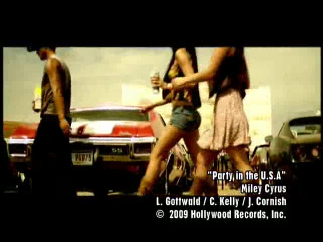 Miley Cyrus - Party in the USA 012