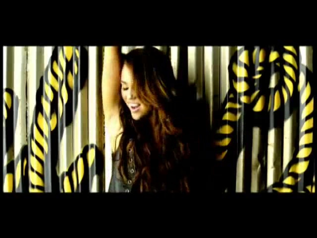 Miley Cyrus - Party in the USA 075