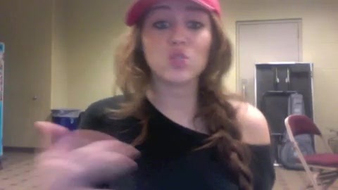 Good-bye Twitter 243 - 0 Screencaptures  By  Me  with  Miley  Cyrus  Or  Hannah  Montana  - Good-bye Twitter