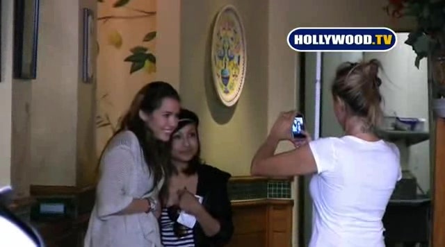 Miley Cyrus Sign Autographs For Fans At Market City. 044 - 0 Screencaptures  By  Me  - Miley Singinin Autographs  At  LAMarket