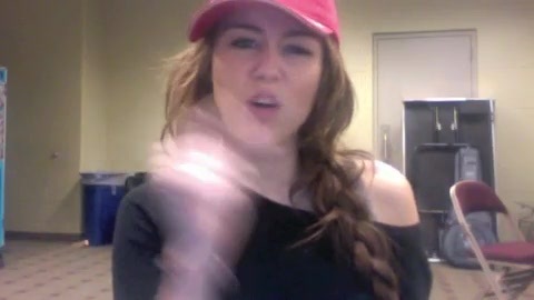 Good-bye Twitter 262 - 0 Screencaptures  By  Me  with  Miley  Cyrus  Or  Hannah  Montana  - Good-bye Twitter