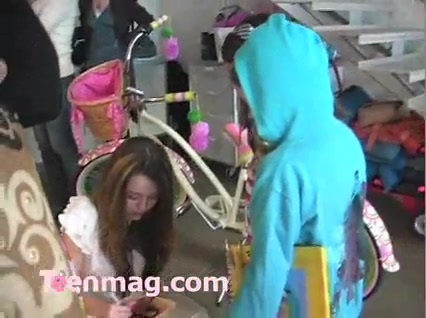 Miley Cyrus & Emily Osment - TEEN Magazine Photo Shoot 087 - 0 Screencaptures  By  Me  - Miley And  Emily TEEN Choice  PhotoShoot