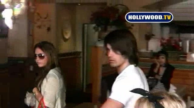 Miley Cyrus Sign Autographs For Fans At Market City. 070 - 0 Screencaptures  By  Me  - Miley Singinin Autographs  At  LAMarket