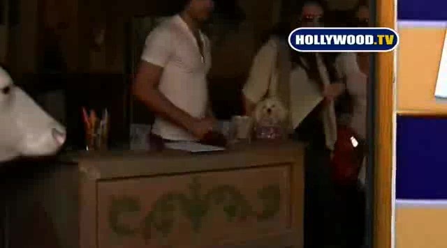 Miley Cyrus Sign Autographs For Fans At Market City. 097 - 0 Screencaptures  By  Me  - Miley Singinin Autographs  At  LAMarket