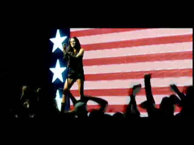 Miley Cyrus - Party in the USA 174