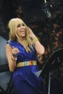 imagesCA6SCY6K - episode din hannah montana