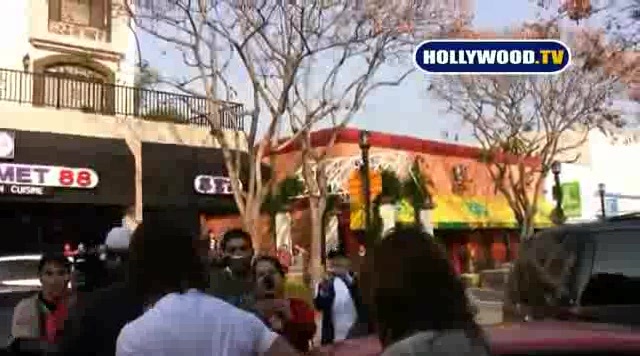 Miley Cyrus Sign Autographs For Fans At Market City. 168